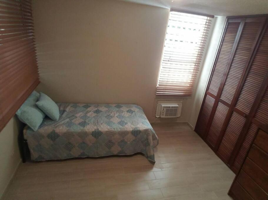 1St Floor, A/C Everywhere, Balcony With Beach View In Luquillo Exteriör bild